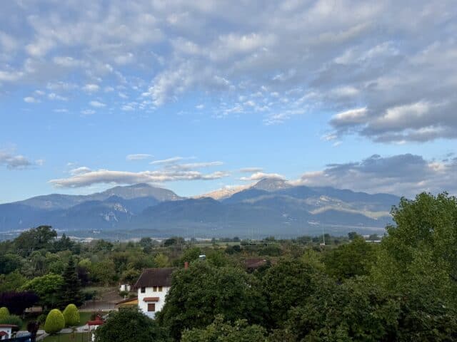 wie viele Tage am Olymp — Blick auf das Olymp-Massiv vom Litochoro-Tal